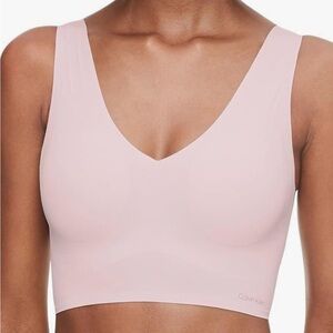 Calvin Klein Women's Invisibles Comfort Seamless Lightly Lined V Neck Bralette